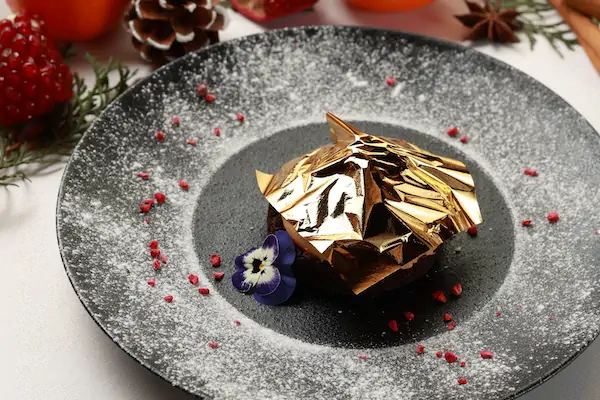 Сметанник с сусальным золотом