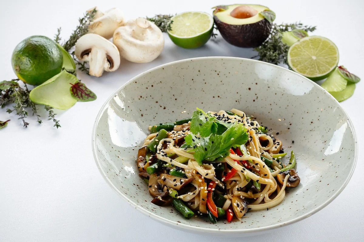 Удон с овощами стир-фрай и терияки